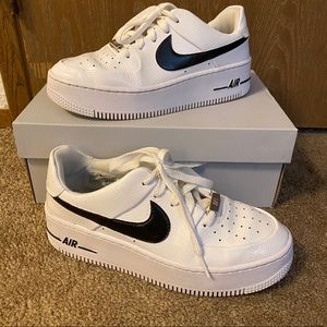 Women’s Nike Air Force 1 Sage Low Black Swoosh | 7